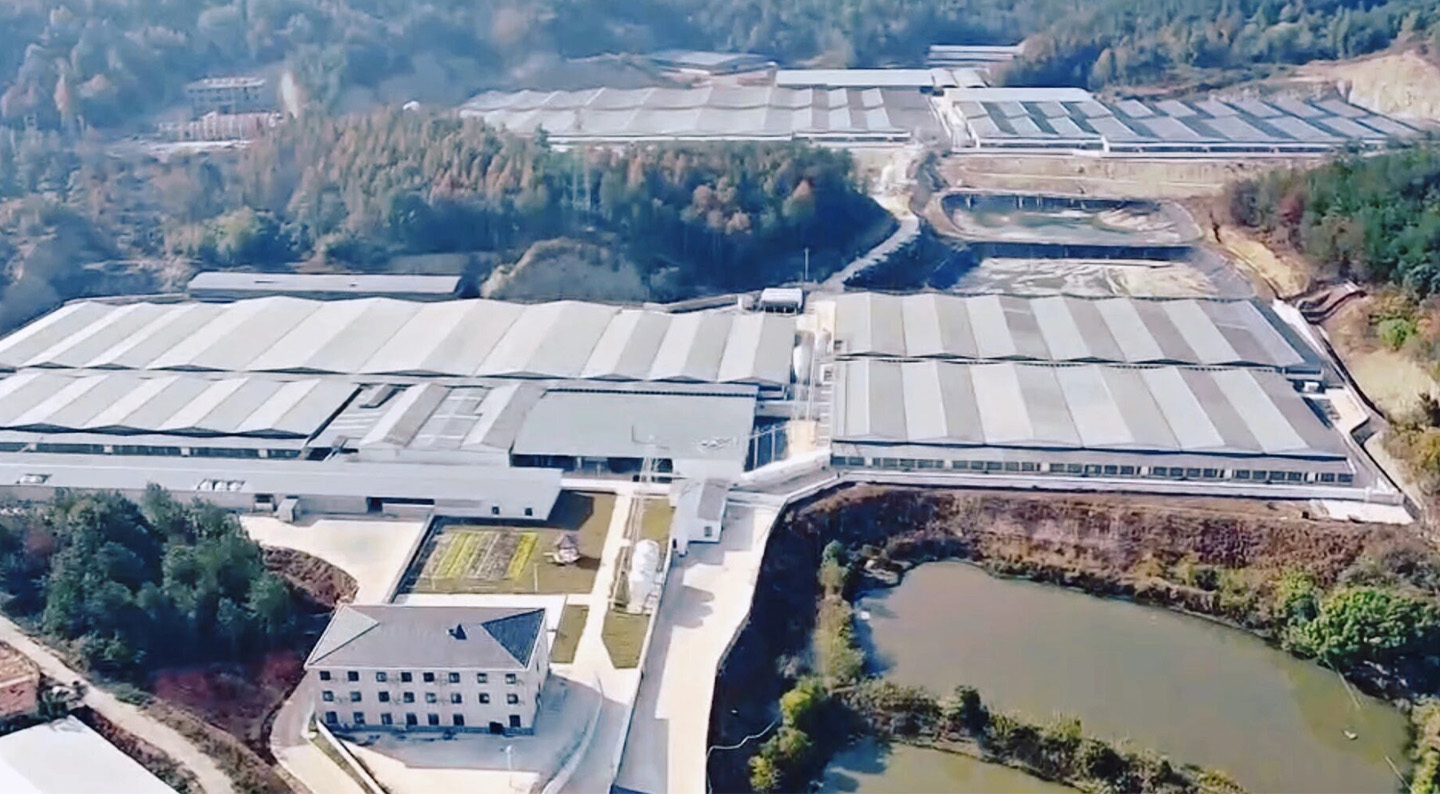 Современная свиноферма на 10 000 голов работает на полную мощность! Компания Little Giant помогает создать новый эталон для современного